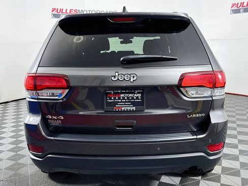 Used 2020 Jeep Grand Cherokee Laredo AWD/4WD image 6
