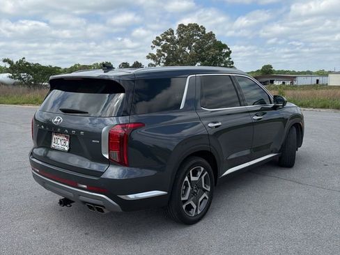 Used 2025 Hyundai Palisade Limited AWD/4WD image 2