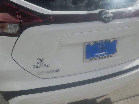 Used 2022 Nissan Kicks S FWD image 7