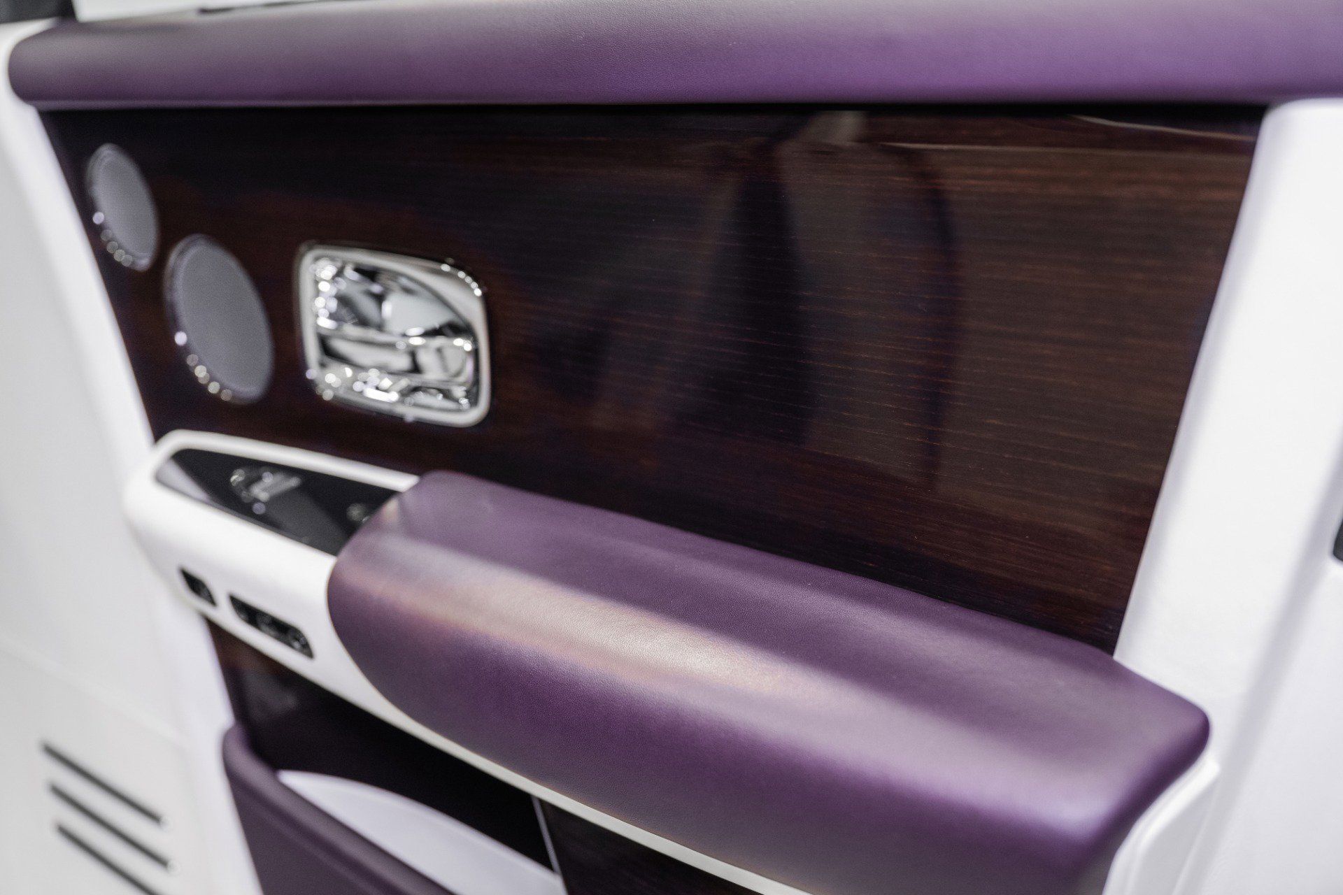 Used 2018 Rolls-Royce Phantom Sedan RWD image 51