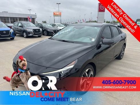 Used 2023 Hyundai Elantra SEL w/ Convenience Package image 1