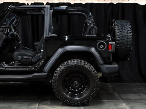 Used 2021 Jeep Wrangler Sport AWD/4WD image 19