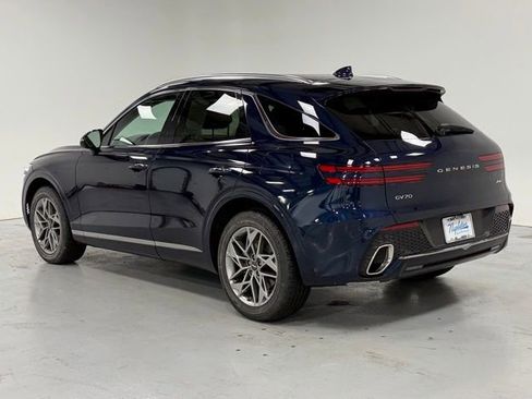 Used 2022 Genesis GV70 2.5T w/ Select Package image 3