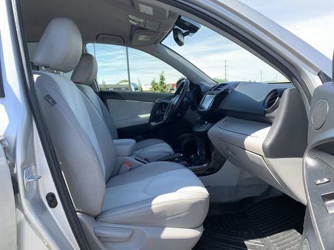 Used 2012 Toyota RAV4 EV FWD image 30