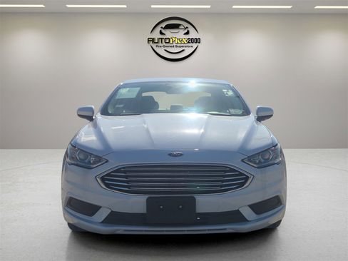 Used 2018 Ford Fusion S image 2