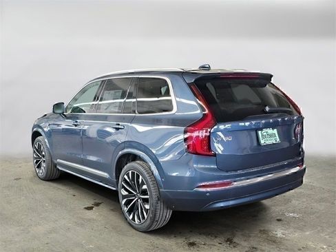 New 2026 Volvo XC90 B6 Ultra w/ Protection Package image 7