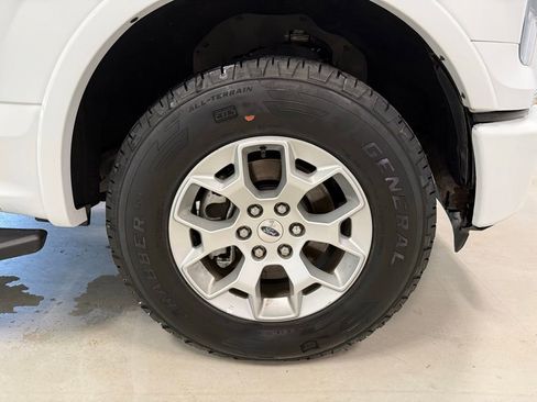 Used 2017 Ford F150 XLT w/ Equipment Group 302A Luxury AWD/4WD image 12
