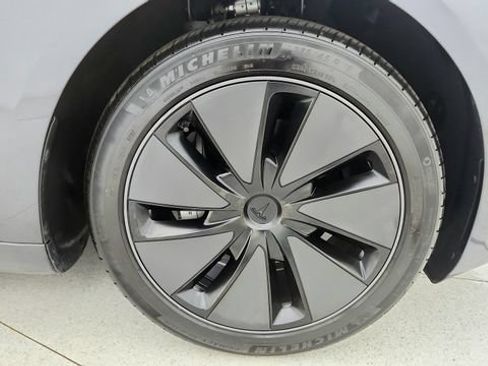 Used 2025 Tesla Model 3 Long Range RWD image 76