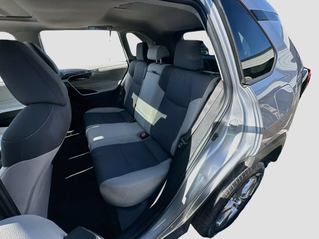 Used 2022 Toyota RAV4 XLE w/ Convenience Package FWD image 23