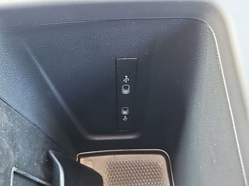 New 2026 Volkswagen Tiguan SE R-Line image 10