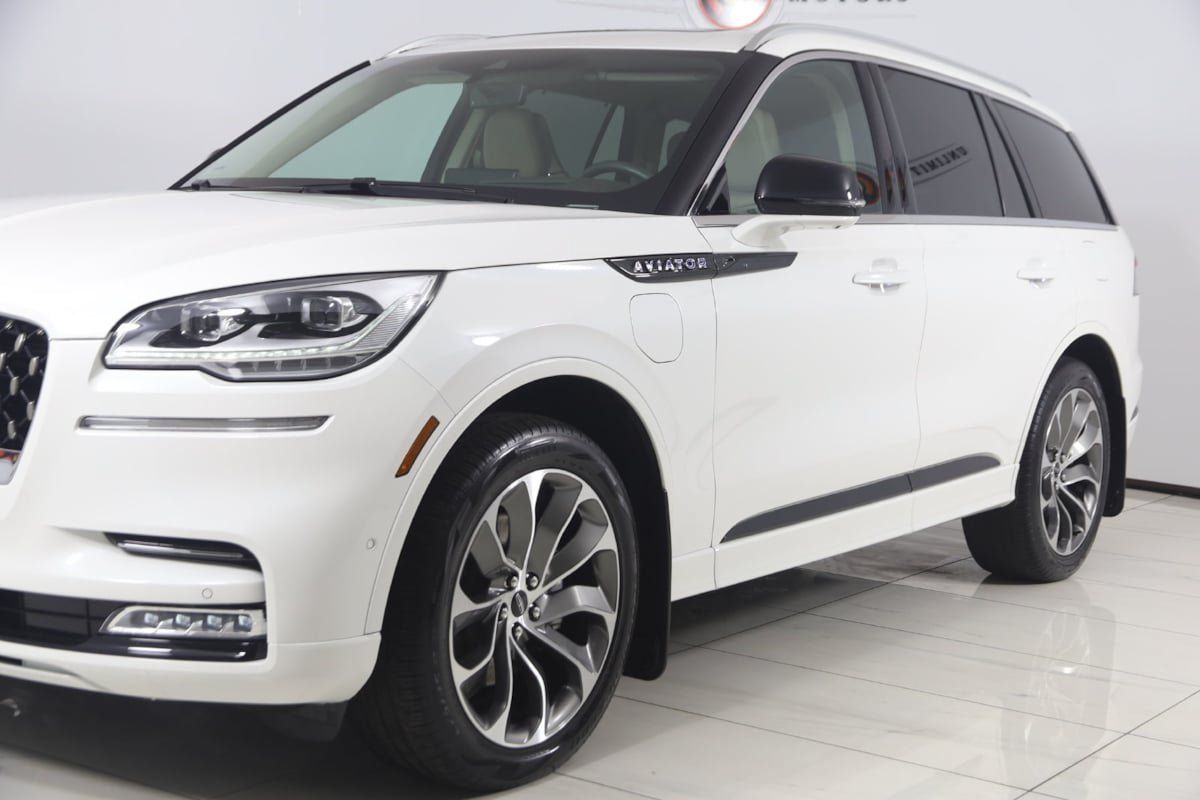 Used 2022 Lincoln Aviator Grand Touring w/ Equipment Group 301A AWD/4WD image 48