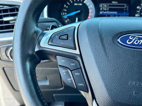 Used 2016 Ford Edge SEL FWD image 30