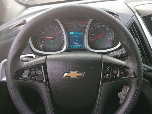 Used 2017 Chevrolet Equinox LS image 11