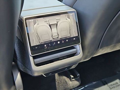 Used 2026 Tesla Model Y AWD image 25