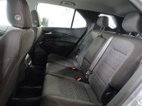 Used 2024 Chevrolet Equinox LT FWD image 19