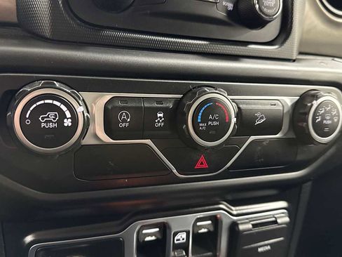 Used 2020 Jeep Wrangler Unlimited Sport S image 21