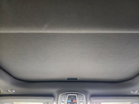 Certified 2025 Jeep Grand Cherokee Laredo X w/ Luxury Tech Group I image 16