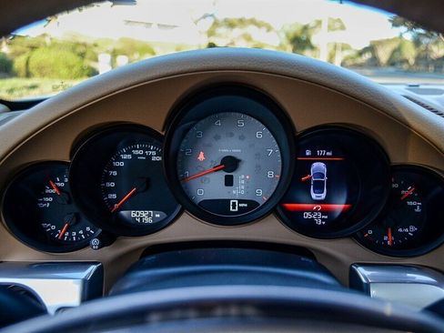 Used 2013 Porsche 911 Carrera S image 27