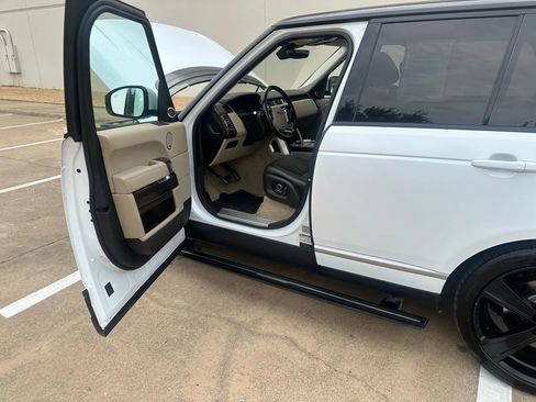 Used 2017 Land Rover Range Rover HSE image 35