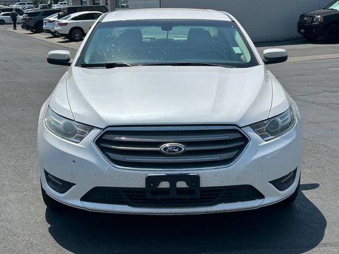 Used 2014 Ford Taurus SEL w/ Equipment Group 201A FWD image 10