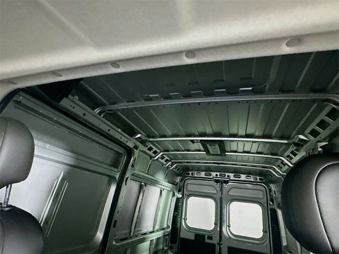 New 2025 RAM ProMaster 3500 w/ Quick Order Package 22G SLT image 15