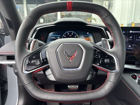 Used 2024 Chevrolet Corvette Stingray Convertible w/ 1LT RWD image 11