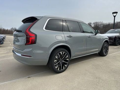 New 2026 Volvo XC90 T8 Plus w/ Protection Package Premier image 7