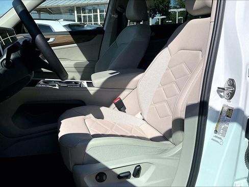 Certified 2026 Volkswagen Atlas SE w/ Panoramic Sunroof Package FWD image 18