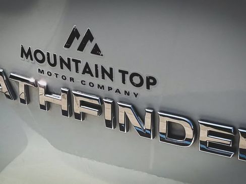 Used 2018 Nissan Pathfinder S AWD/4WD image 26
