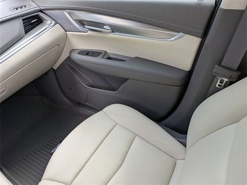 New 2025 Cadillac XT5 Premium Luxury w/ LPO, Floor Liner Package image 18