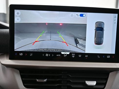 New 2026 Ford Explorer Active w/ Active Comfort Package image 30