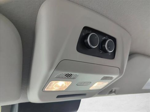 Used 2023 Ford Transit 350 XLT image 20