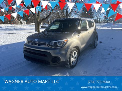 Used 2018 Kia Soul Base 4dr Crossover 6A image 1