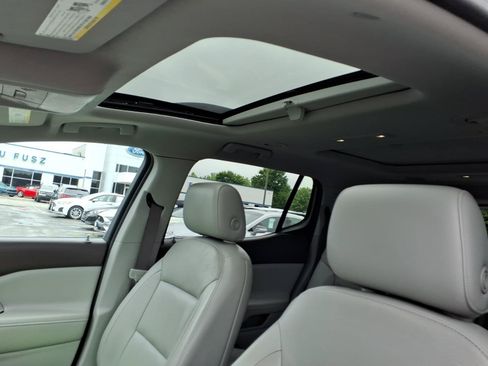 Used 2017 GMC Acadia SLT w/ LPO, Cargo Package AWD/4WD image 26