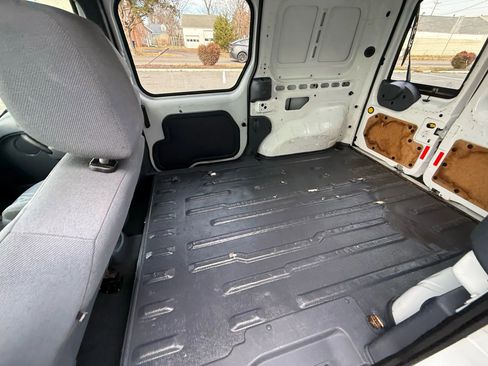 Used 2013 Ford Transit Connect XLT image 32