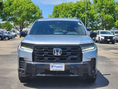 New 2026 Honda Pilot Black Edition image 2