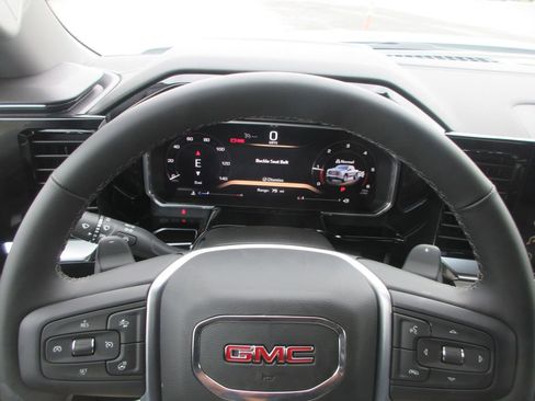 New 2026 GMC Sierra 1500 Elevation image 18