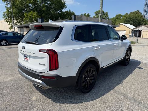 Used 2020 Kia Telluride EX w/ EX Premium Package FWD image 5