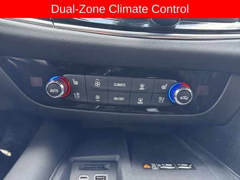Used 2024 Buick Enclave Avenir w/ Avenir Technology Package AWD/4WD image 35