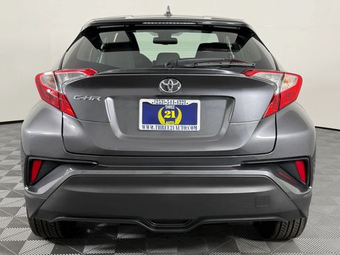 Used 2018 Toyota C-HR XLE FWD image 9