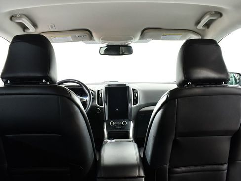 Used 2024 Ford Edge SEL w/ Convenience Package image 17