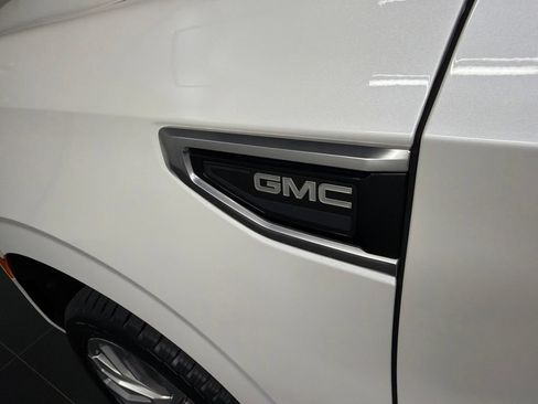 Used 2021 GMC Yukon Denali w/ Denali Premium Package AWD/4WD image 42