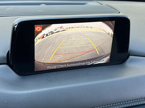 Used 2019 MAZDA CX-5 Touring image 18