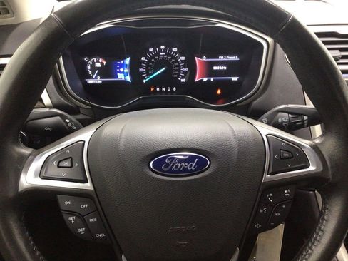 Used 2016 Ford Fusion SE w/ Equipment Group 202A image 12