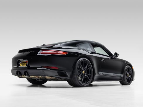 Used 2019 Porsche 911 Carrera image 10