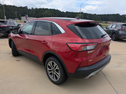 Used 2022 Ford Escape SEL image 6