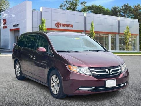 Used 2017 Honda Odyssey EX image 1