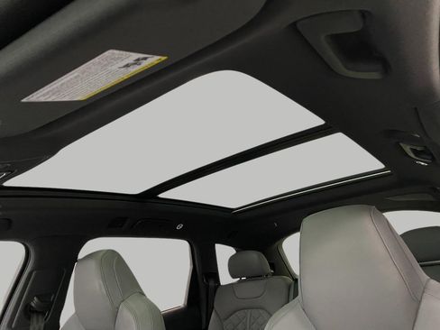 Used 2023 Audi SQ7 Prestige image 31