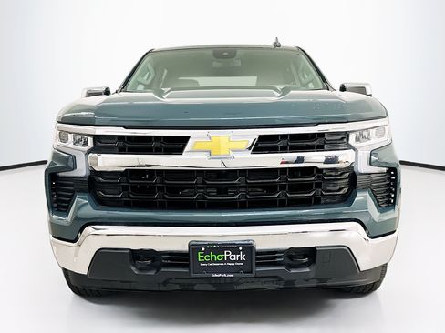 Used 2025 Chevrolet Silverado 1500 LT AWD/4WD image 2