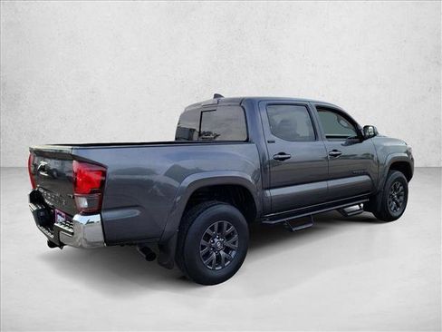 Used 2022 Toyota Tacoma SR5 RWD image 5
